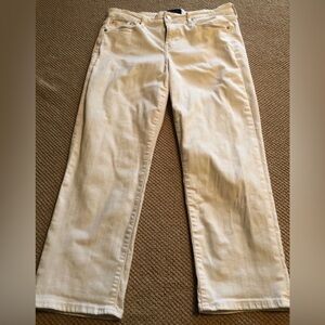 Gap Women White Jeans size 31 straight leg Cropped Kick Opti color white